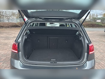 Used Volkswagen Golf 2018 for sale - 77530165: Photo