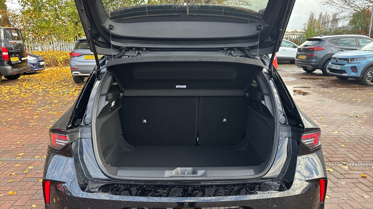 Used Vauxhall Astra 2025 for sale - 76541337: Photo 4