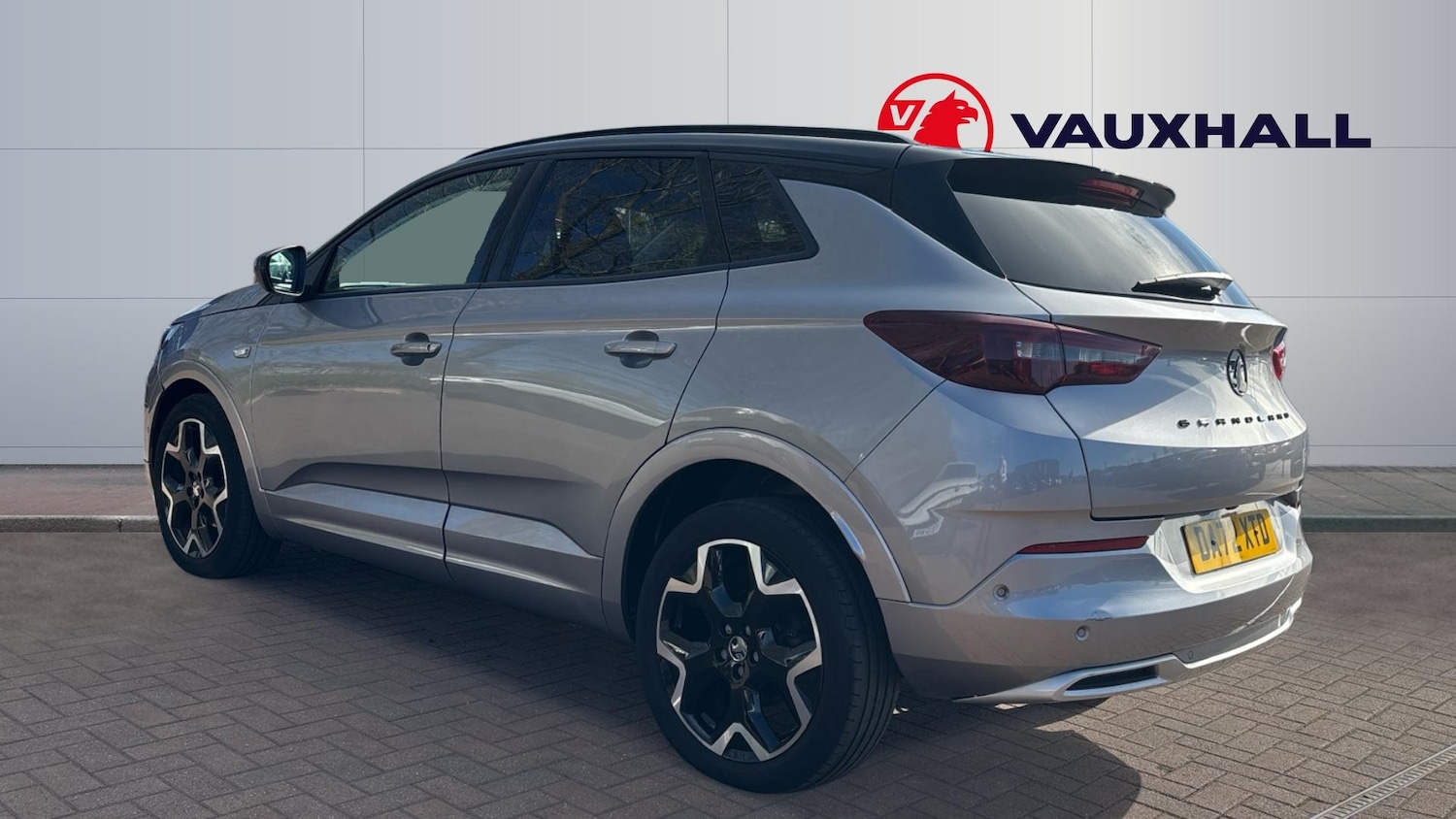 Used Vauxhall Grandland 2023 for sale - 78087311: Photo 2