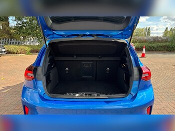 Used Ford Focus 2023 for sale - 76076218: Photo 4