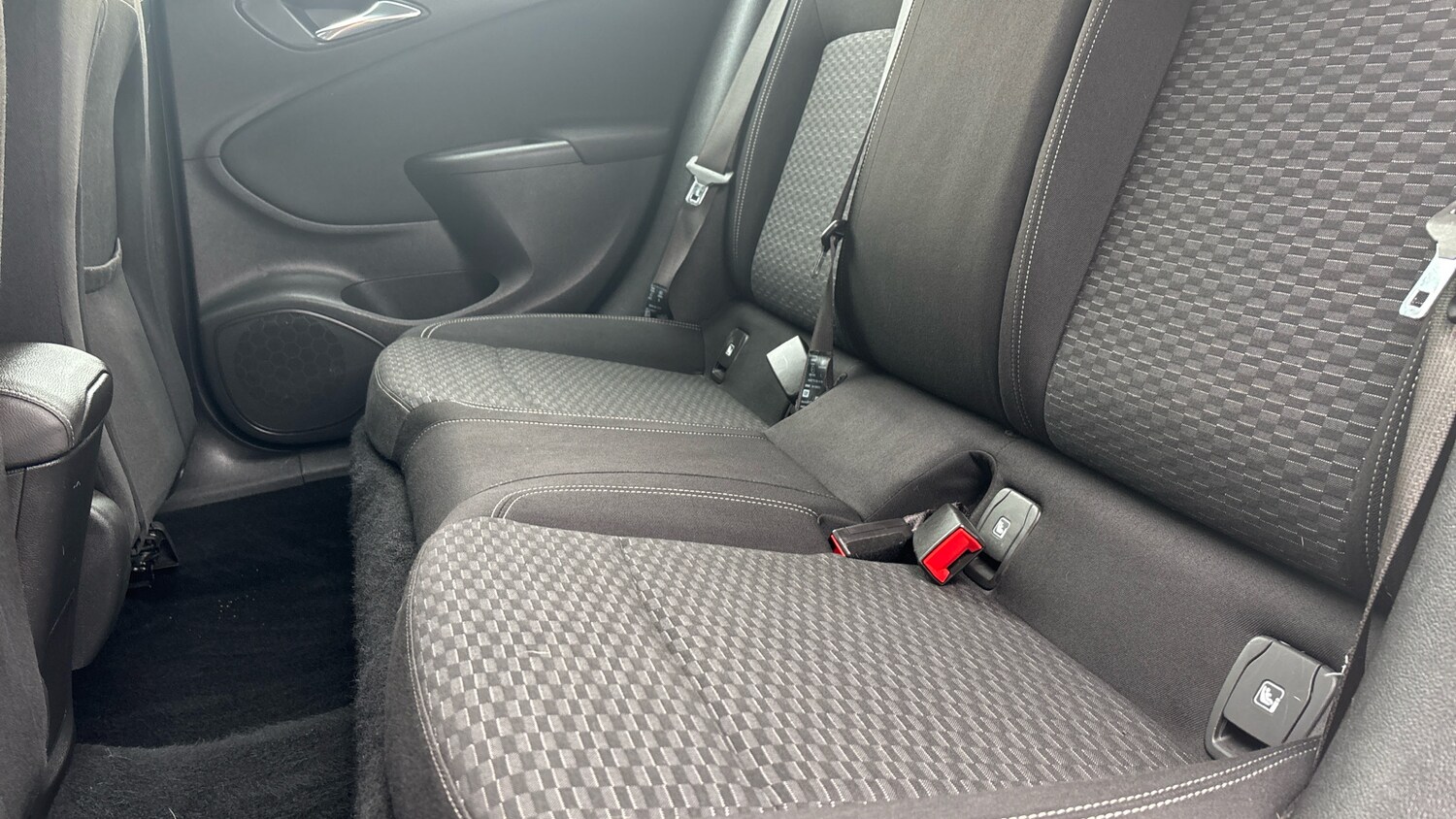 Used Vauxhall Astra 2017 for sale - 76451819: Photo 16