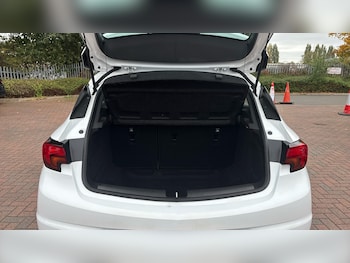 Used Vauxhall Astra 2017 for sale - 76451819: Photo