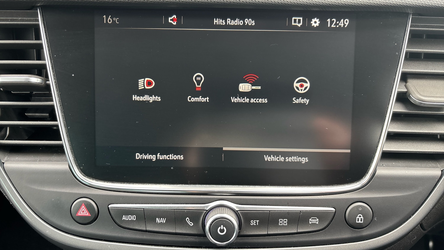 Used Vauxhall Crossland 2021 for sale - 76404451: Photo 24