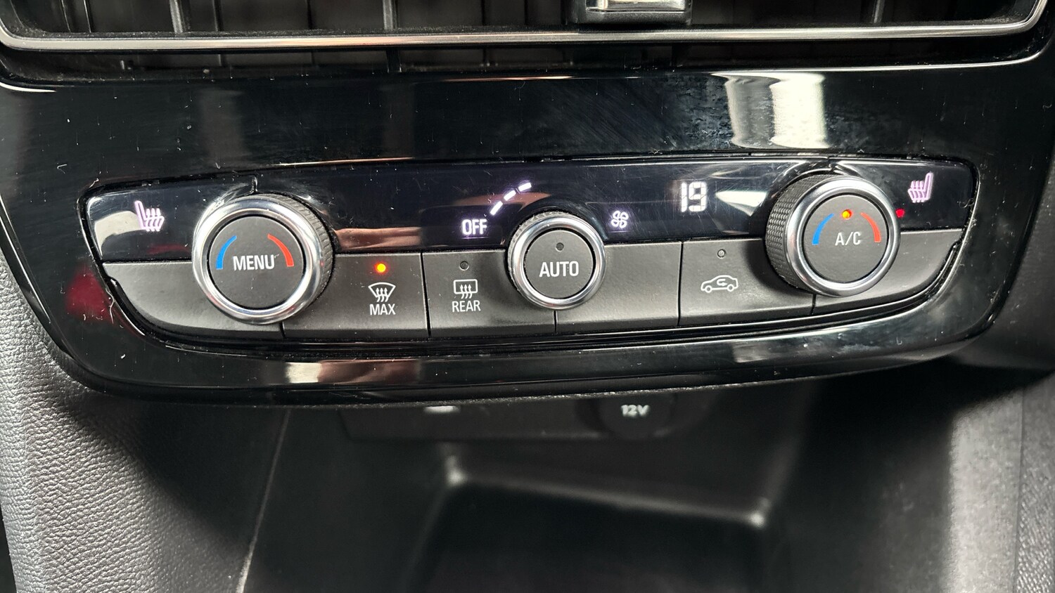 Used Vauxhall Mokka 2022 for sale - 77354239: Photo 29