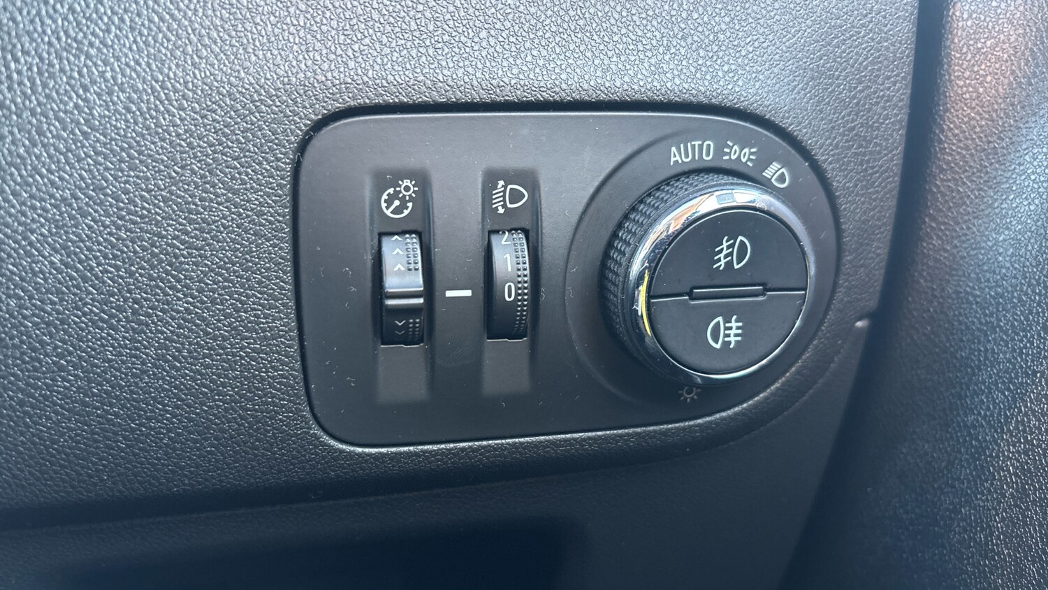 Used Vauxhall Crossland X 2019 for sale - 77915916: Photo 36