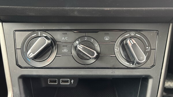 Used Volkswagen Polo 2019 for sale - 76192459: Photo 27