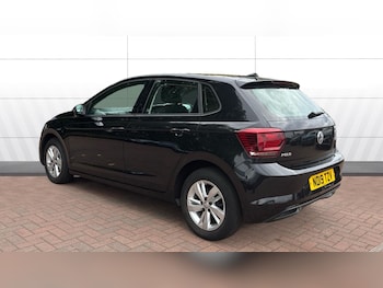 Used Volkswagen Polo 2019 for sale - 76192459: Photo 2