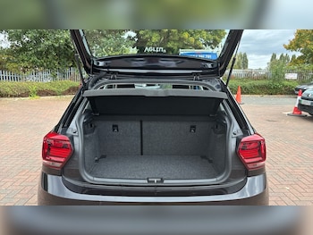 Used Volkswagen Polo 2019 for sale - 76192459: Photo 4