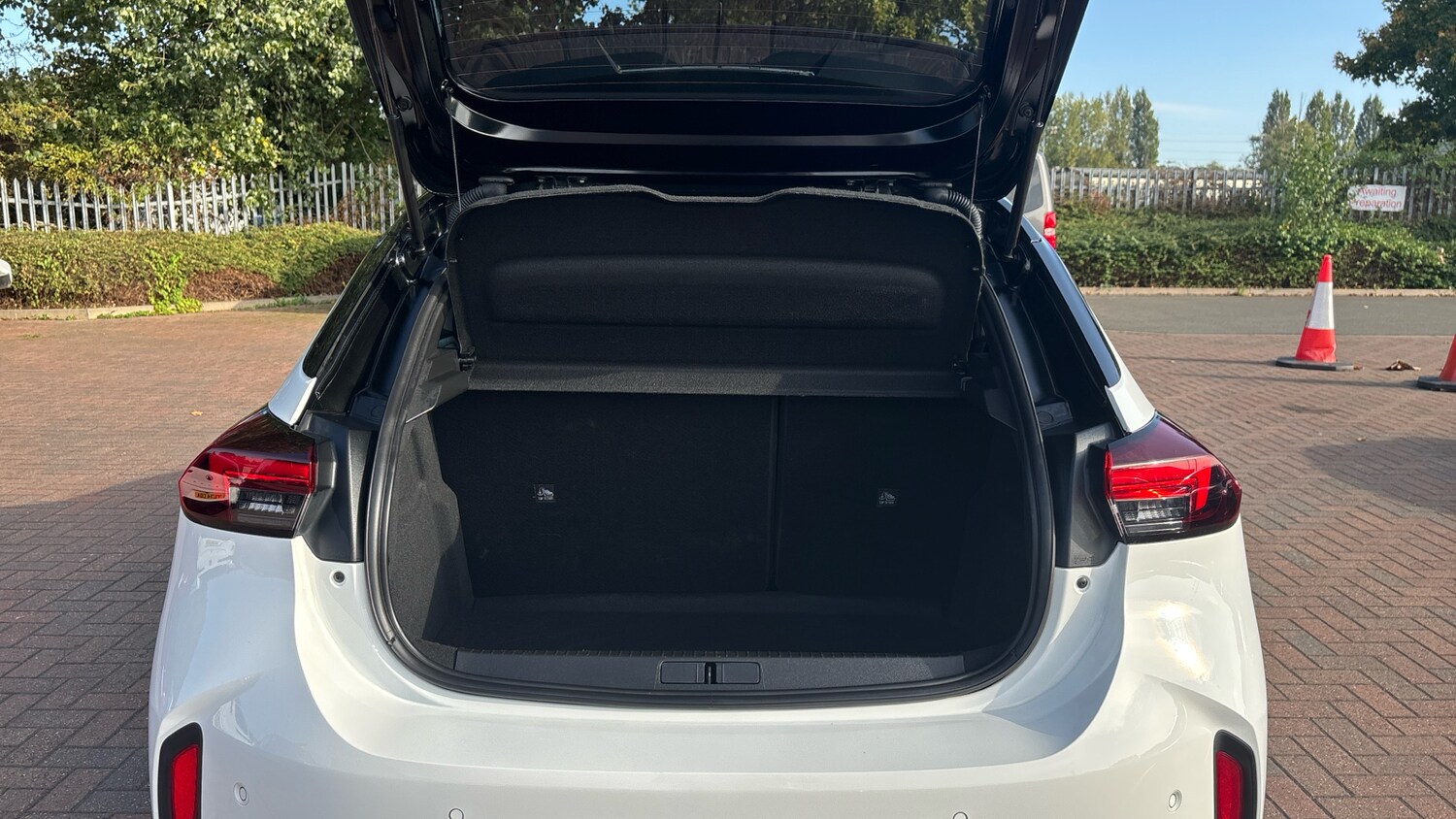 Used Vauxhall Corsa 2023 for sale - 76089979: Photo 4