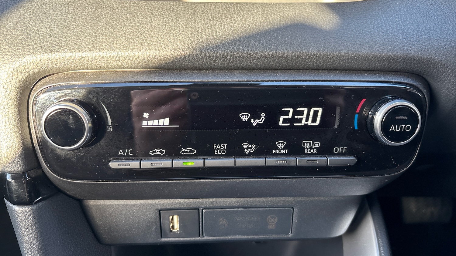 Used Toyota Yaris 2020 for sale - 76879223: Photo 27