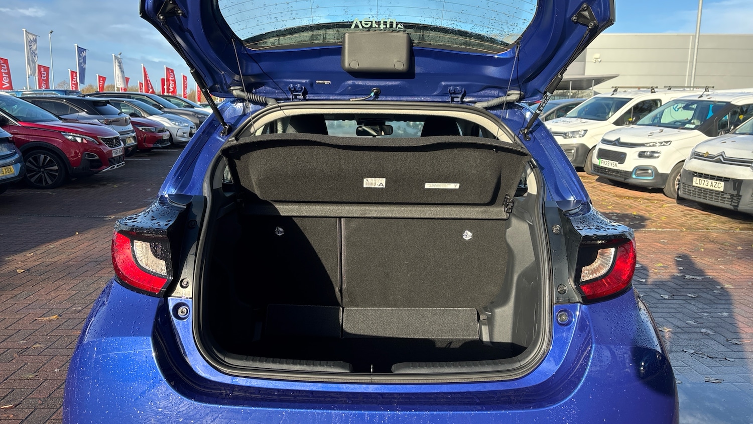 Used Toyota Yaris 2020 for sale - 76879223: Photo 4