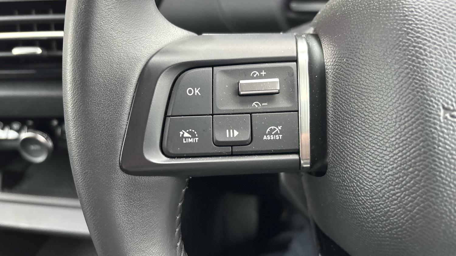 Used Citroen C4 2024 for sale - 76322476: Photo 31