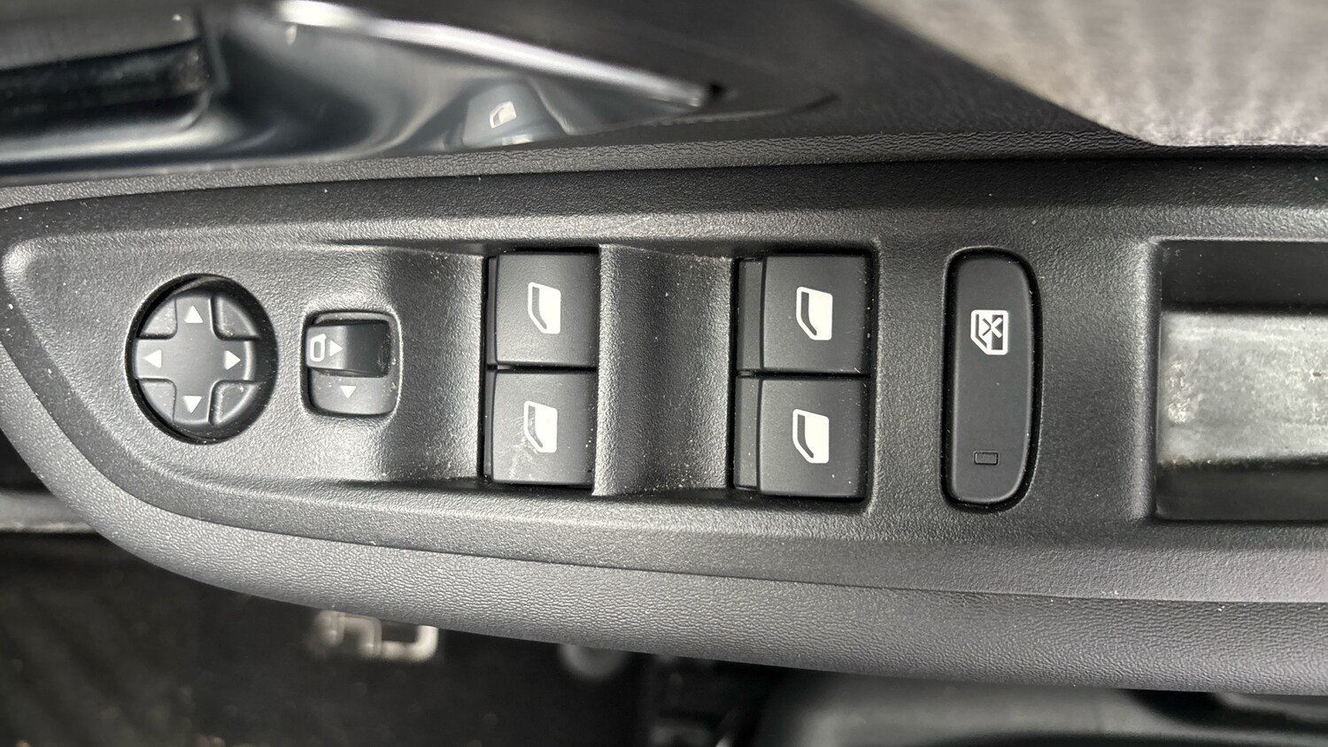 Used Citroen C4 2024 for sale - 76322476: Photo 39