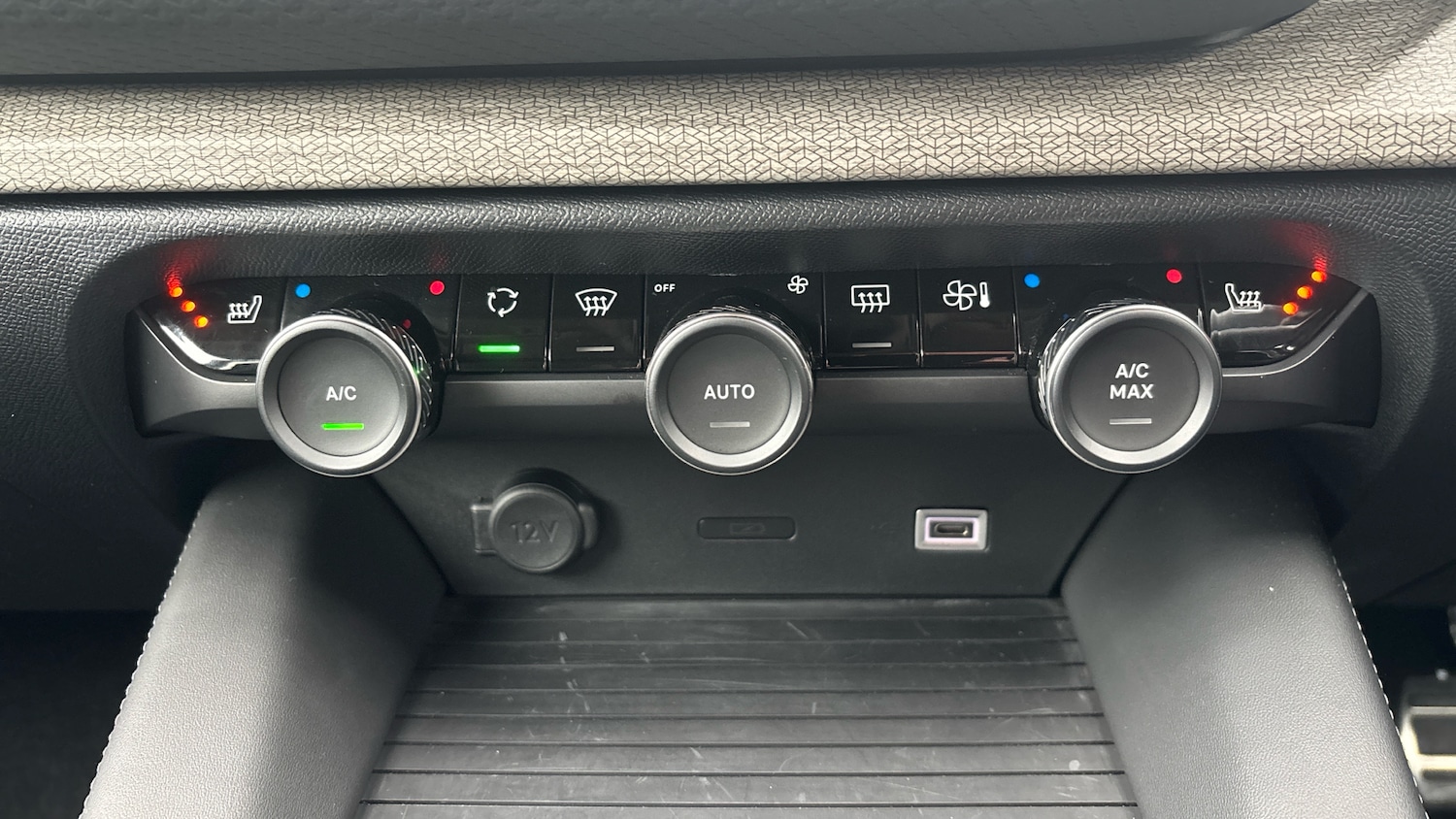 Used Citroen C5 X 2022 for sale - 76352383: Photo 29