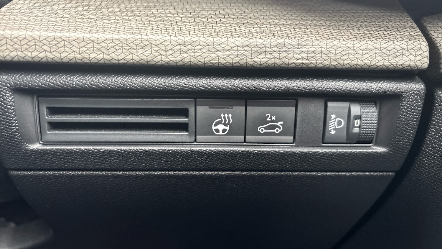 Used Citroen C5 X 2022 for sale - 76352383: Photo 39