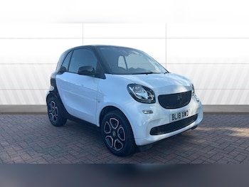 Used smart fortwo 2018 for sale - 79357406: Photo