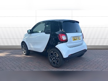 Used smart fortwo 2018 for sale - 79357406: Photo