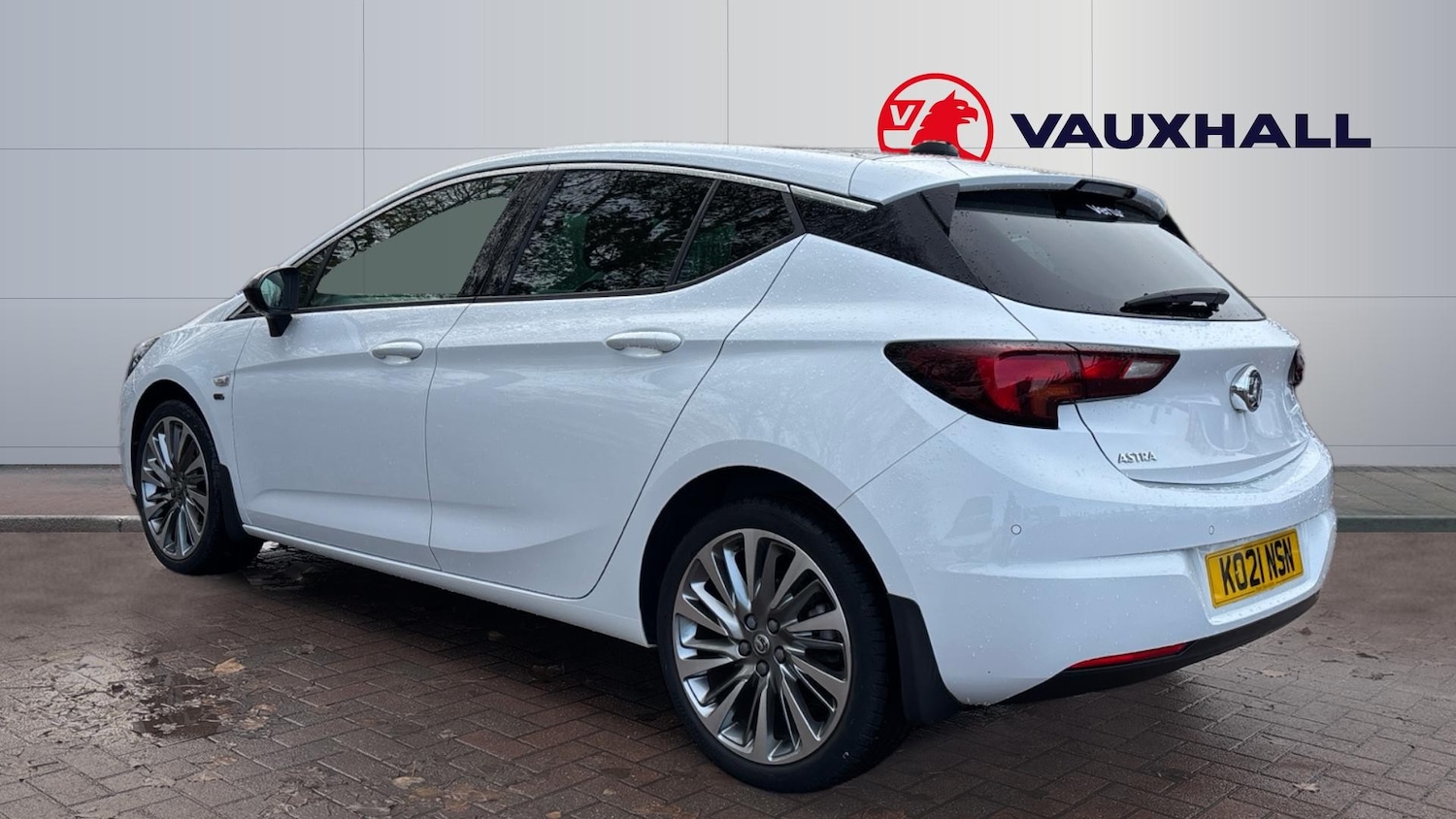 Used Vauxhall Astra 2021 for sale - 76650055: Photo 2