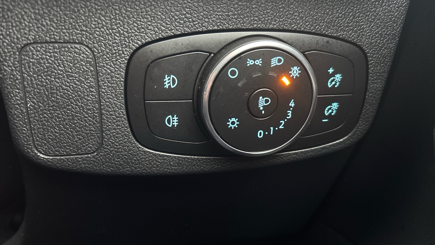 Used Ford Focus 2020 for sale - 77349795: Photo 35