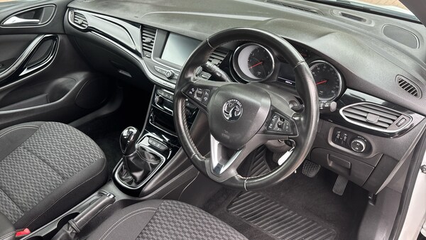 Used Vauxhall Astra 2017 for sale - 76243089: Photo 11