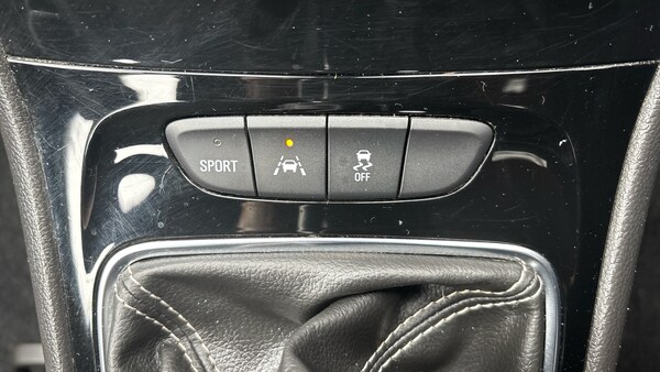 Used Vauxhall Astra 2017 for sale - 76243089: Photo 25