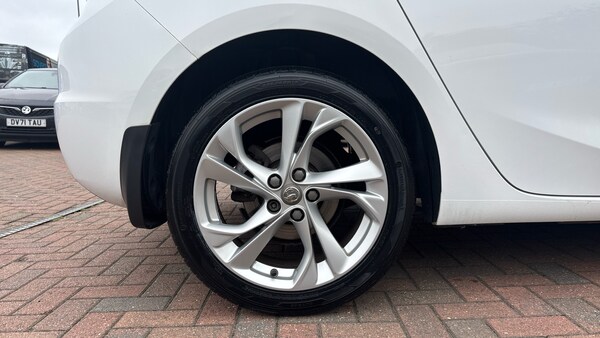 Used Vauxhall Astra 2017 for sale - 76243089: Photo 7