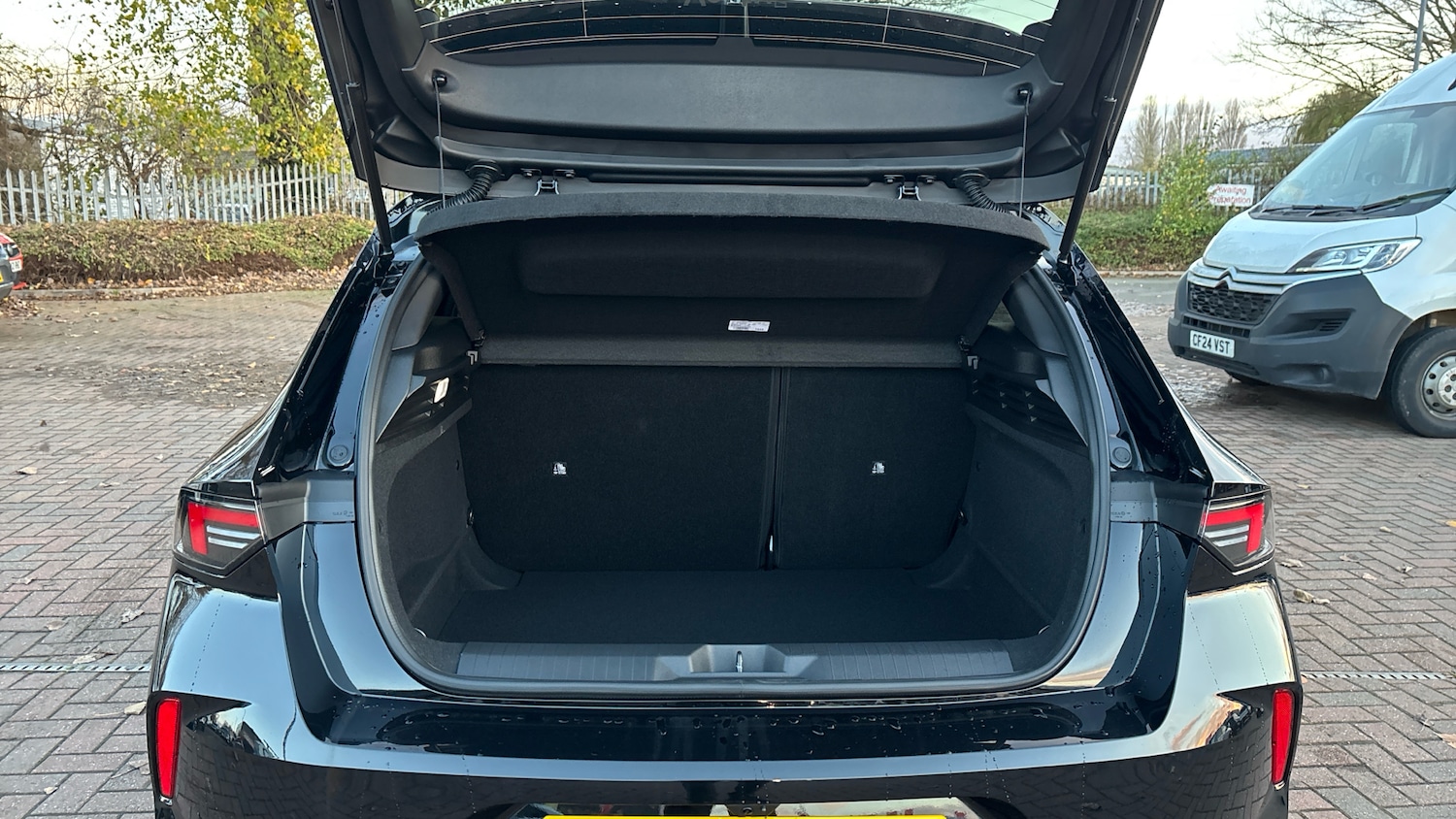 Used Vauxhall Astra 2025 for sale - 77609799: Photo 4