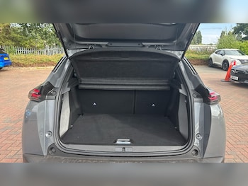 Used Peugeot 2008 2025 for sale - 79404097: Photo