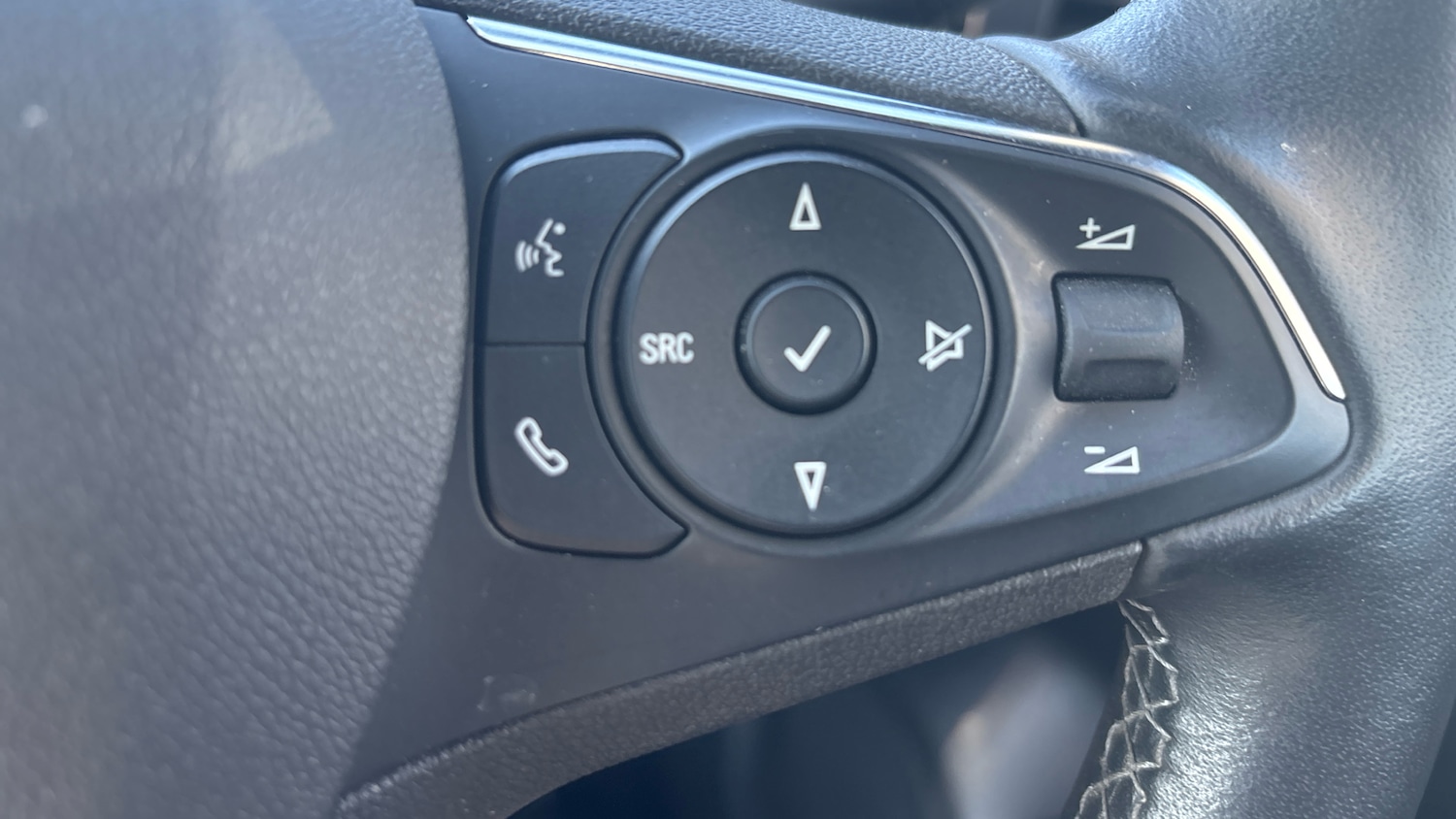 Used Vauxhall Mokka 2023 for sale - 77950308: Photo 35