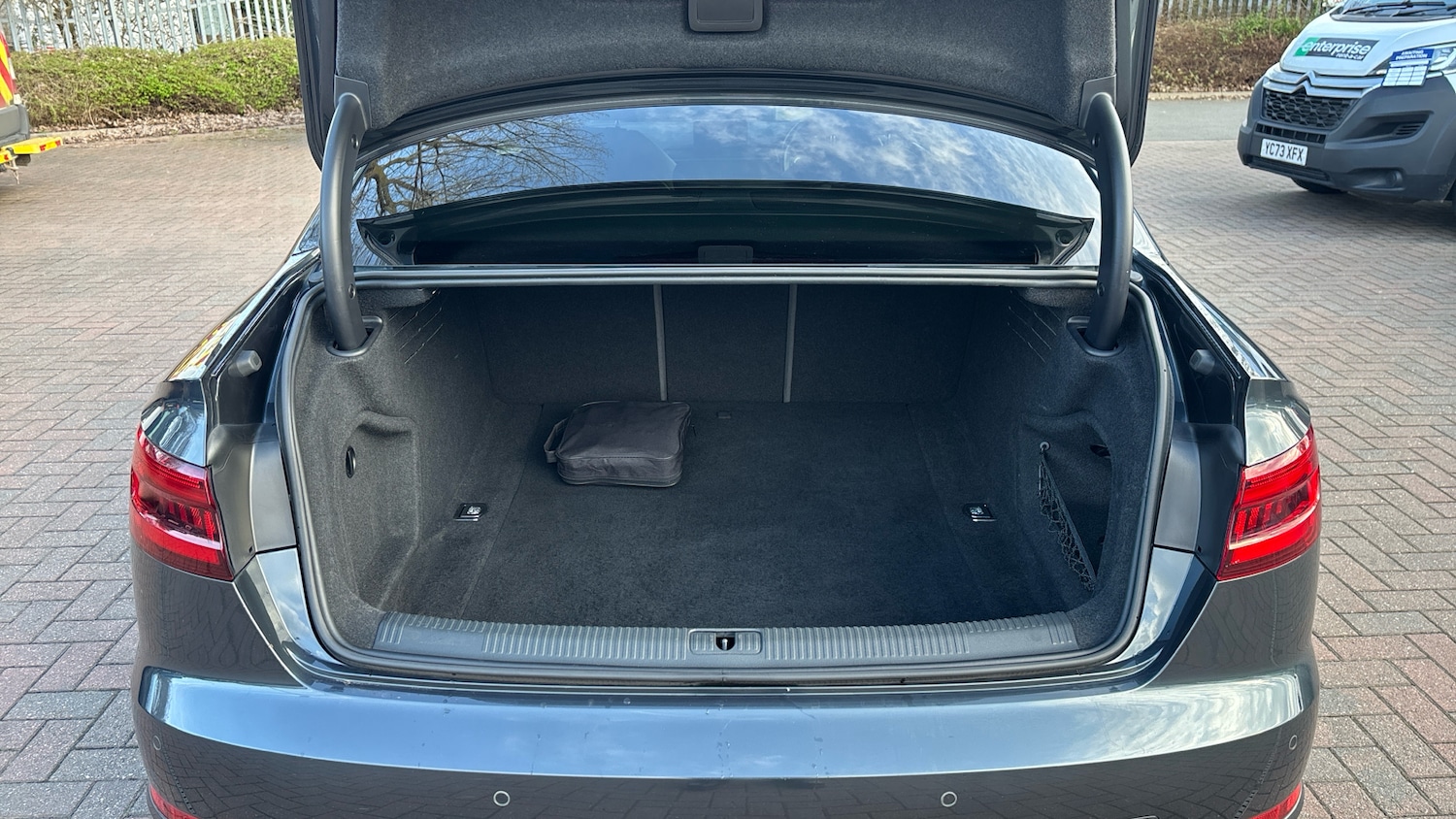 Used Audi A4 2017 for sale - 77761698: Photo 4