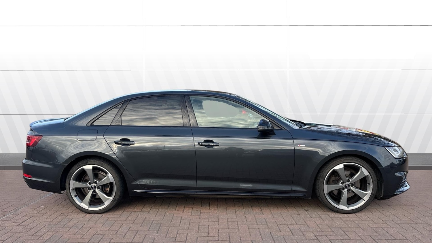 Used Audi A4 2017 for sale - 77761698: Photo 5