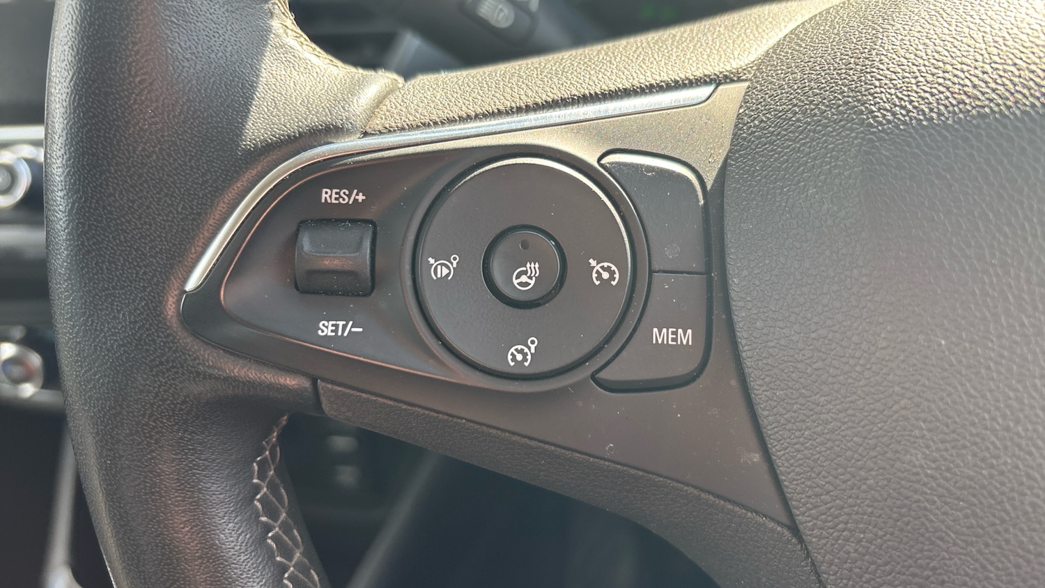 Used Vauxhall Crossland 2023 for sale - 78197296: Photo 35