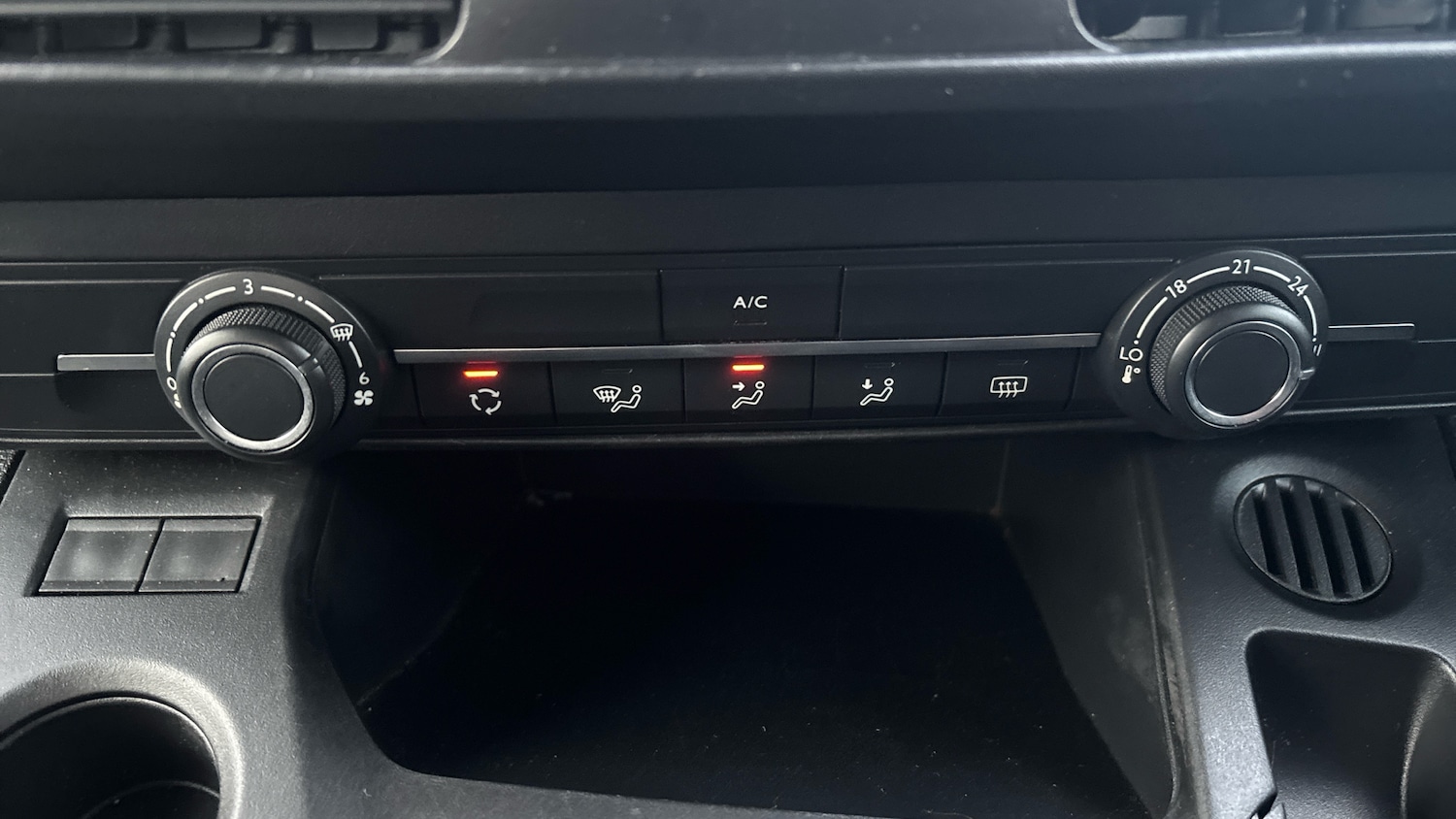 Used Vauxhall Combo Life 2020 for sale - 76605469: Photo 28