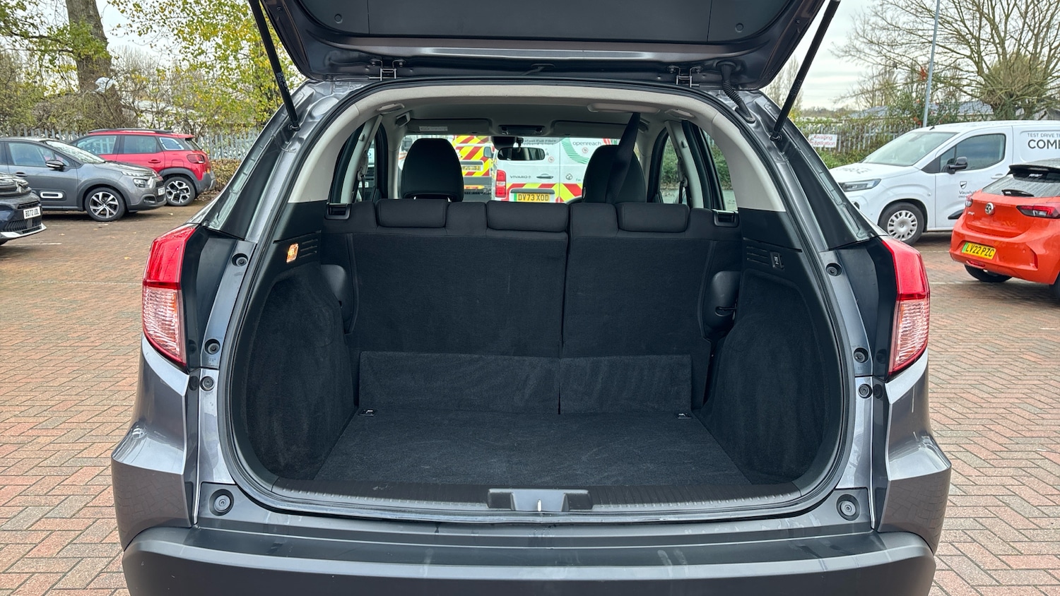 Used Honda HR-V 2016 for sale - 76817420: Photo 4