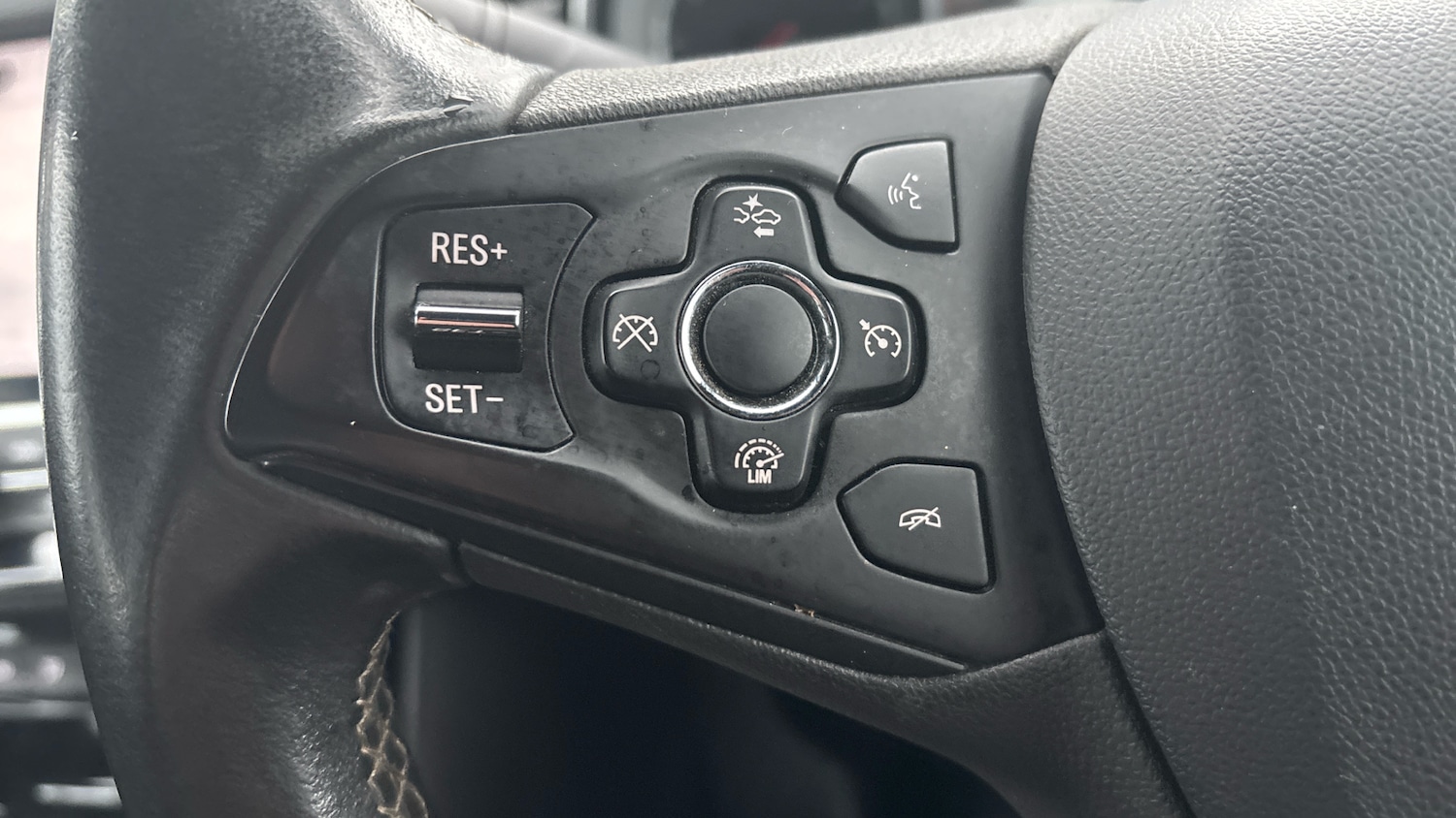 Used Vauxhall Astra 2017 for sale - 78092611: Photo 31