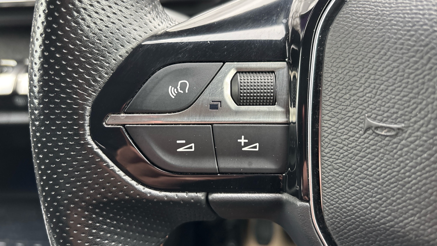 Used Peugeot 3008 2020 for sale - 76919693: Photo 31