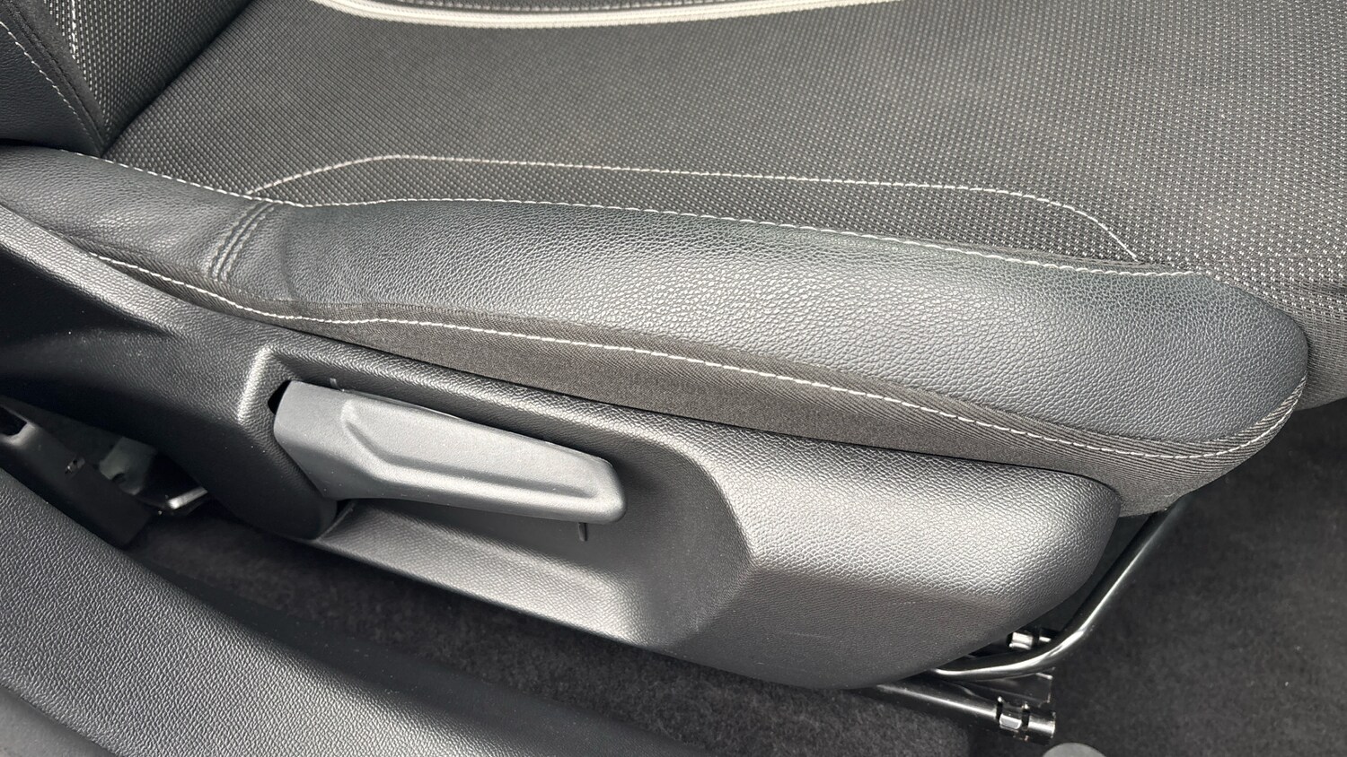 Used Vauxhall Corsa 2023 for sale - 77931575: Photo 37