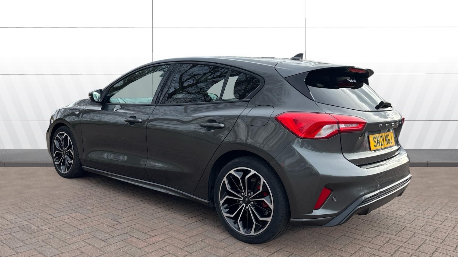 Used Ford Focus 2021 for sale - 78042608: Photo 2