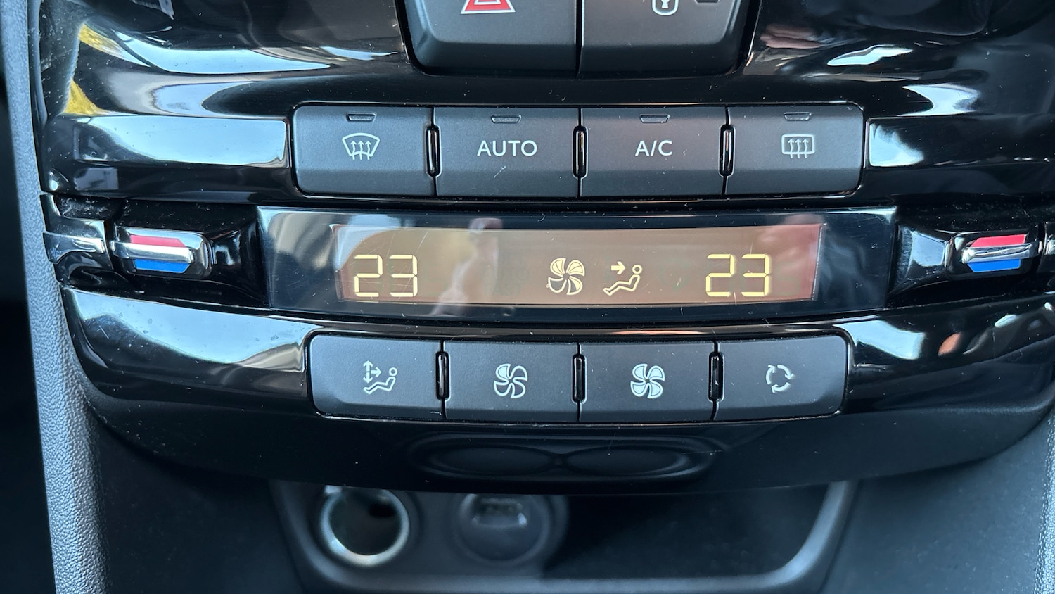 Used Peugeot 208 2019 for sale - 76374605: Photo 30