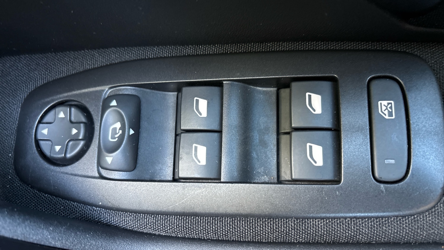 Used Peugeot 208 2019 for sale - 76374605: Photo 38