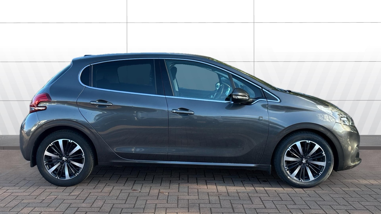 Used Peugeot 208 2019 for sale - 76374605: Photo 5