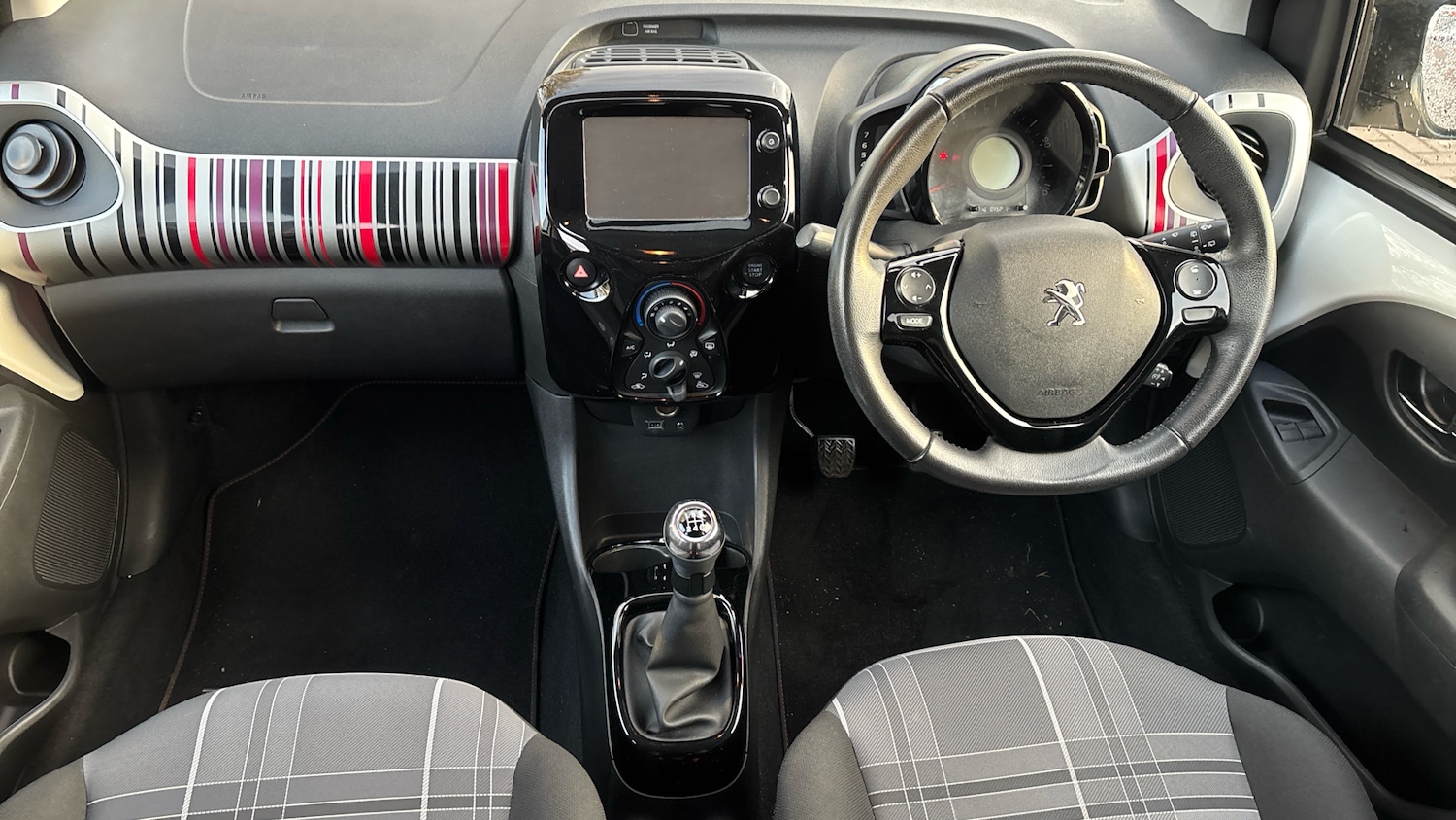 Used Peugeot 108 2017 for sale - 76835310: Photo 10