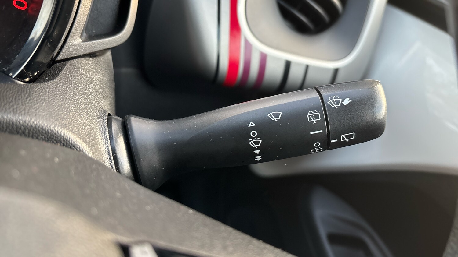 Used Peugeot 108 2017 for sale - 76835310: Photo 33