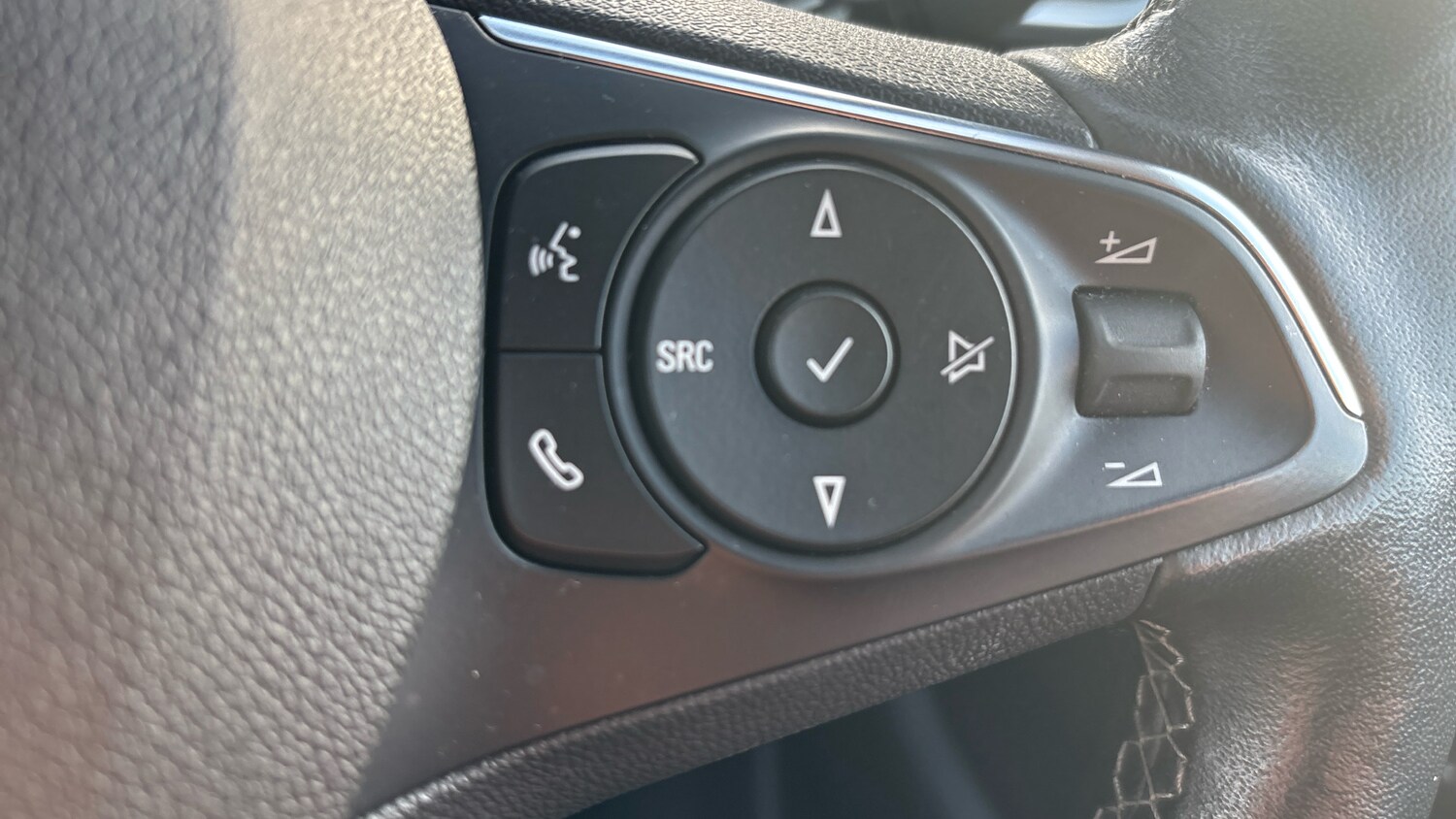 Used Vauxhall Crossland 2022 for sale - 77581941: Photo 38