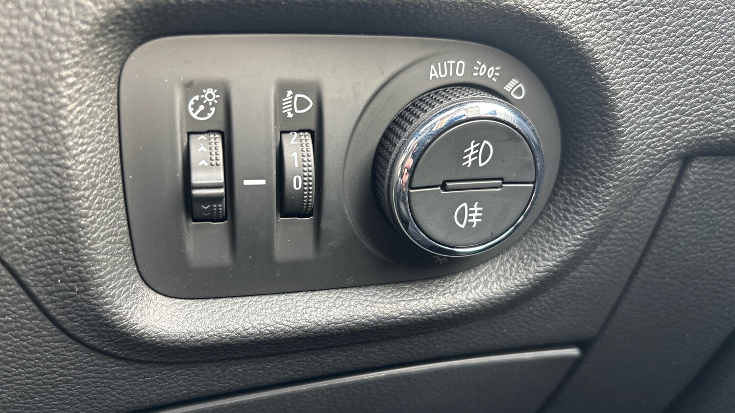 Used Vauxhall Astra 2019 for sale - 78080481: Photo 34