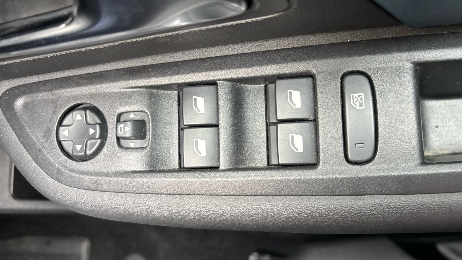 Used Citroen C4 2022 for sale - 76477792: Photo 38