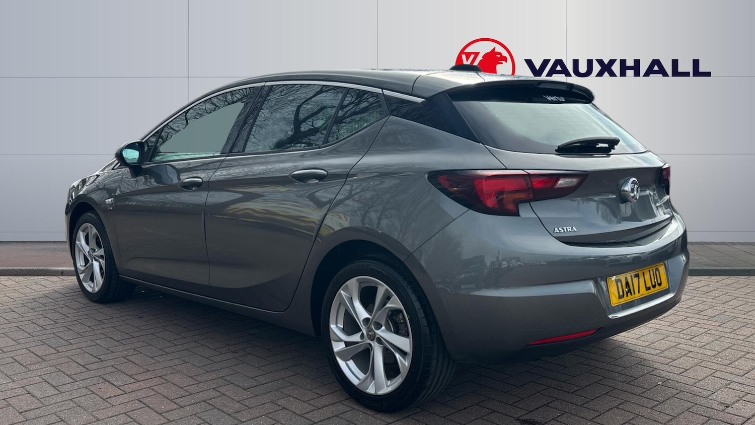 Used Vauxhall Astra 2017 for sale - 77746536: Photo 2