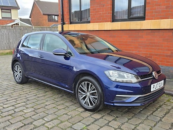 Used Volkswagen Golf 2017 for sale - 78373542: Photo