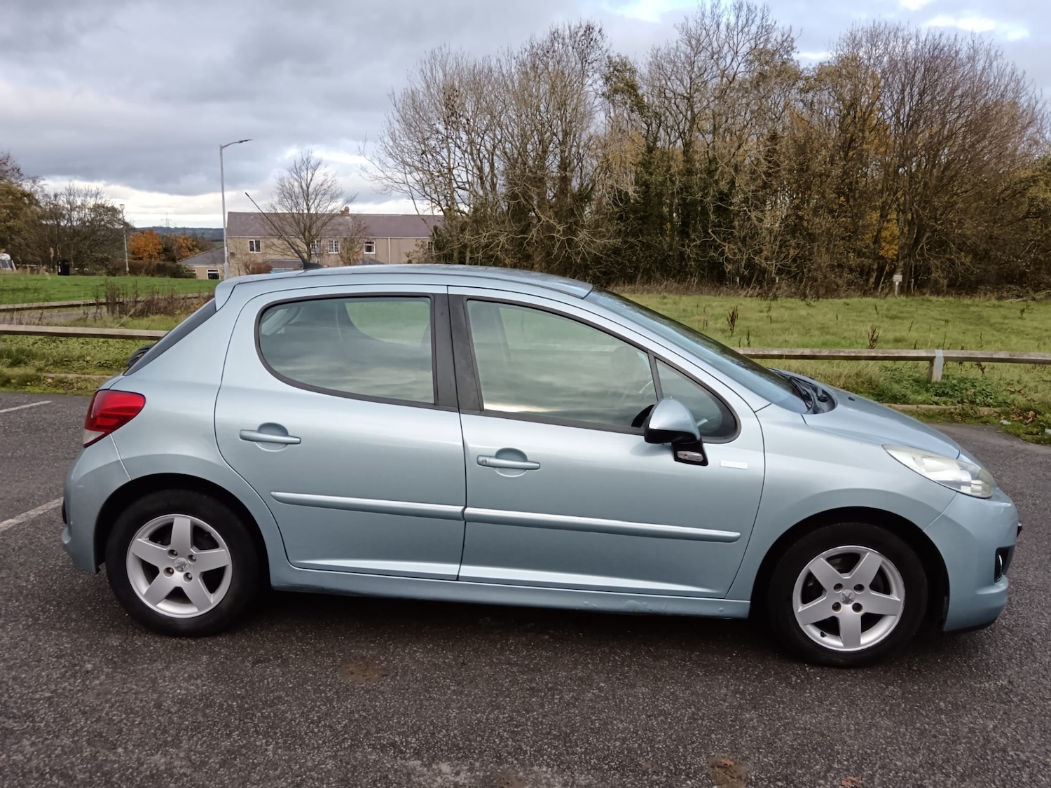 Used Peugeot 207 2010 for sale - 76660204: Photo 8