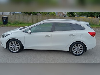 Used Kia Ceed 2014 for sale - 77675624: Photo